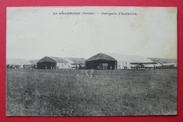 Ansichtskarte AK Le Valdahon 1923 Aviation Flugzeug Halle Flughafen Hangar Flieger Doppeldecker Frankreich France 25 Doubs